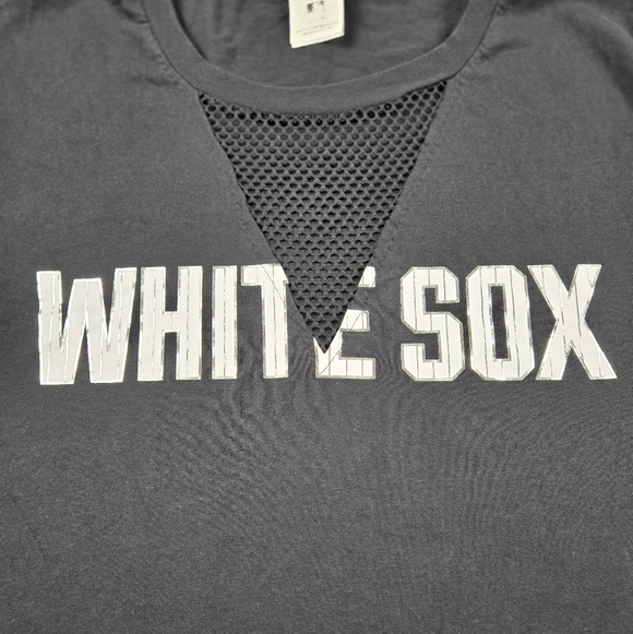 PINK Victoria's Secret Black Chicago White Sox Tee Size Small - Picture 2 of 9